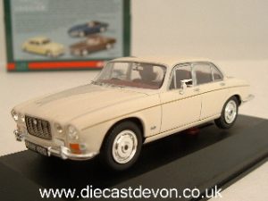 Main image for the model Corgi Vanguards VA08610 Jaguar XJ6 Series 1 Old English White