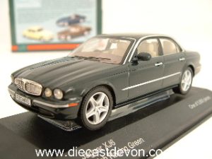 Main image for the model Corgi Vanguards VA09101 Jaguar XJ6 British Racing Green