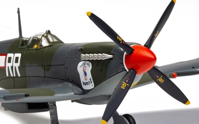 aa29104_10.jpg Main image for the Corgi AA29104 Supermarine Spitfire Mk.IXc 'Porky II' - 31st USAAF - Lt. Robert Connor shown on a white background
