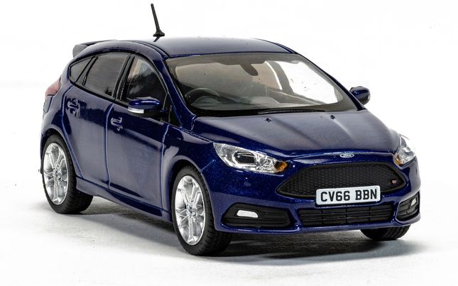 va15307_2.jpg Main image for the Corgi VA15307 Ford Focus Mk3 ST, Deep Impact Blue shown on a white background