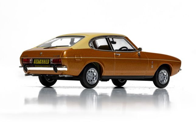 va15406_3.jpg Main image for the Corgi VA15406 Ford Capri MK2 3.0 Ghia - Saturn Gold shown on a white background